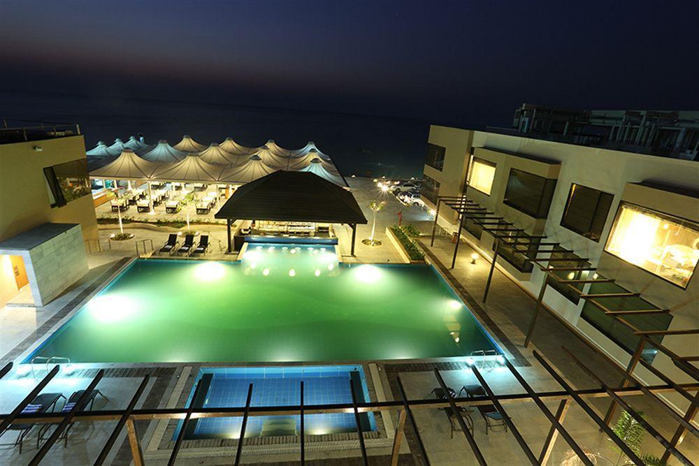 The Gold Beach Resort Даман Экстерьер фото