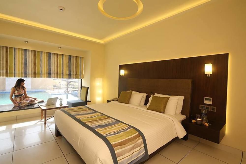 The Gold Beach Resort Даман Экстерьер фото