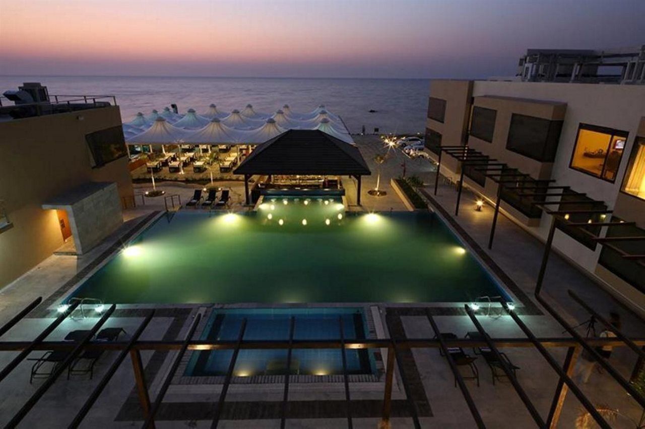 The Gold Beach Resort Даман Экстерьер фото