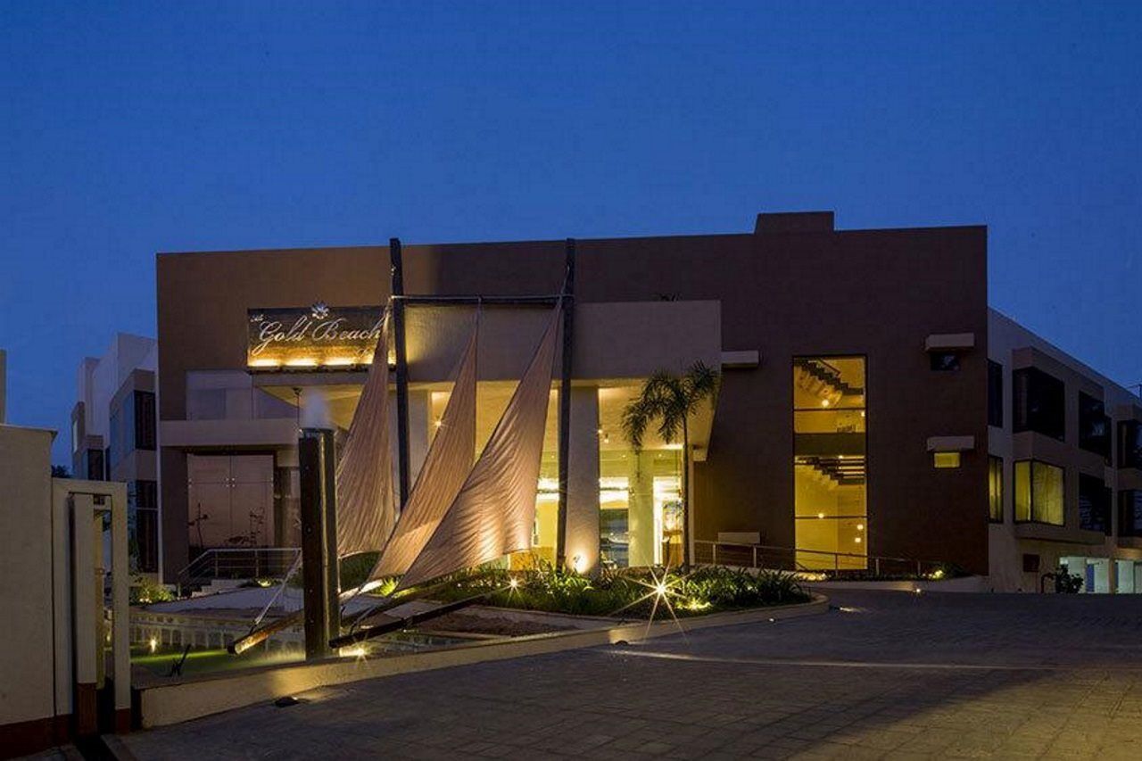 The Gold Beach Resort Даман Экстерьер фото