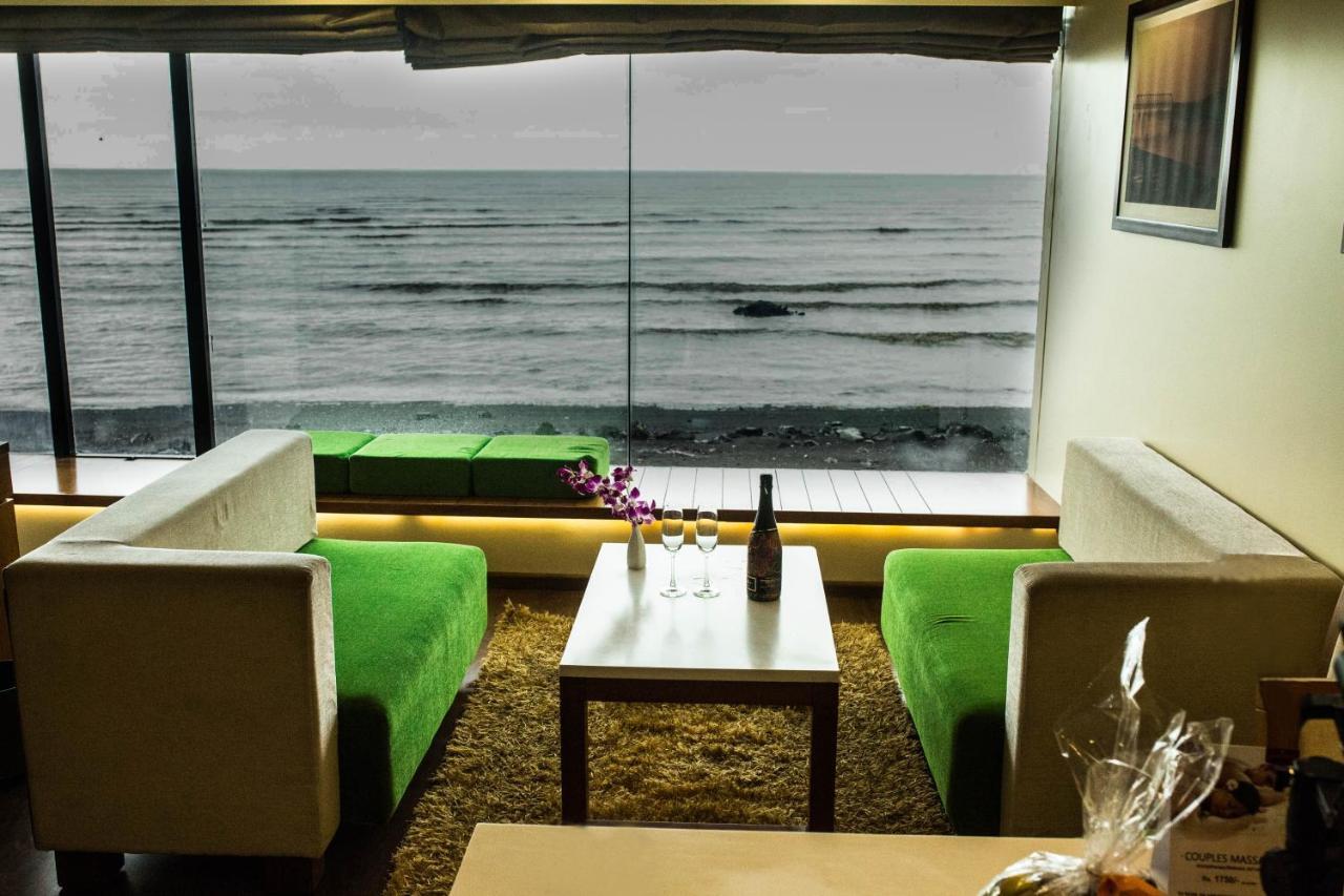 The Gold Beach Resort Даман Экстерьер фото