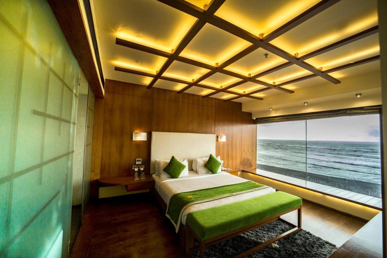 The Gold Beach Resort Даман Экстерьер фото
