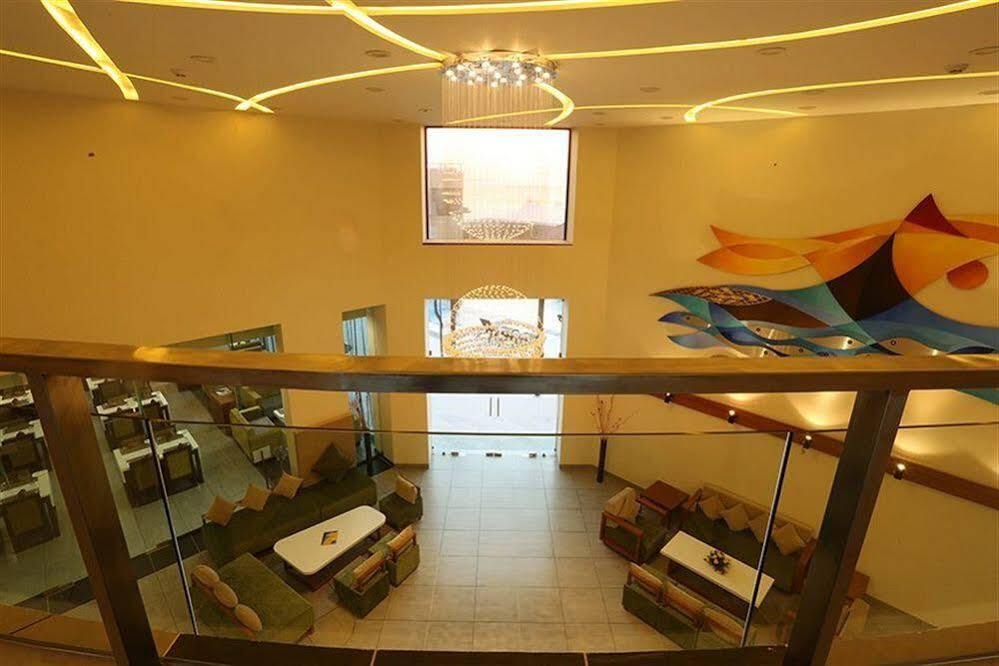 The Gold Beach Resort Даман Экстерьер фото